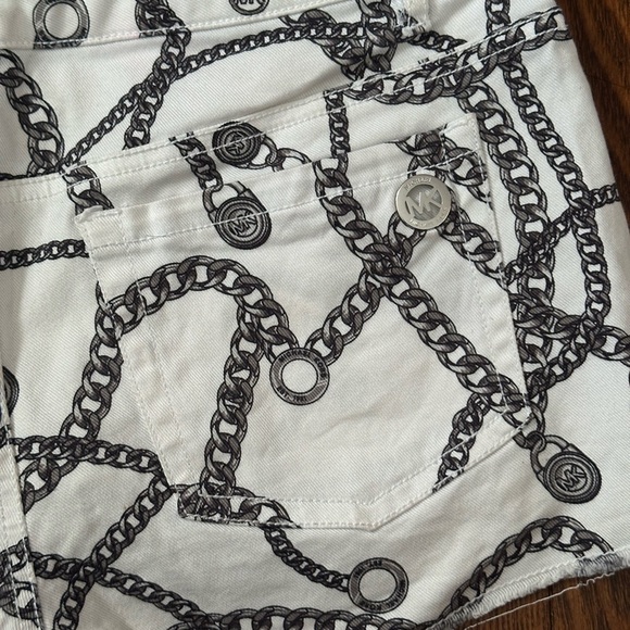 Michael Kors White Chain Print Jean Shorts - Picture 2 of 4